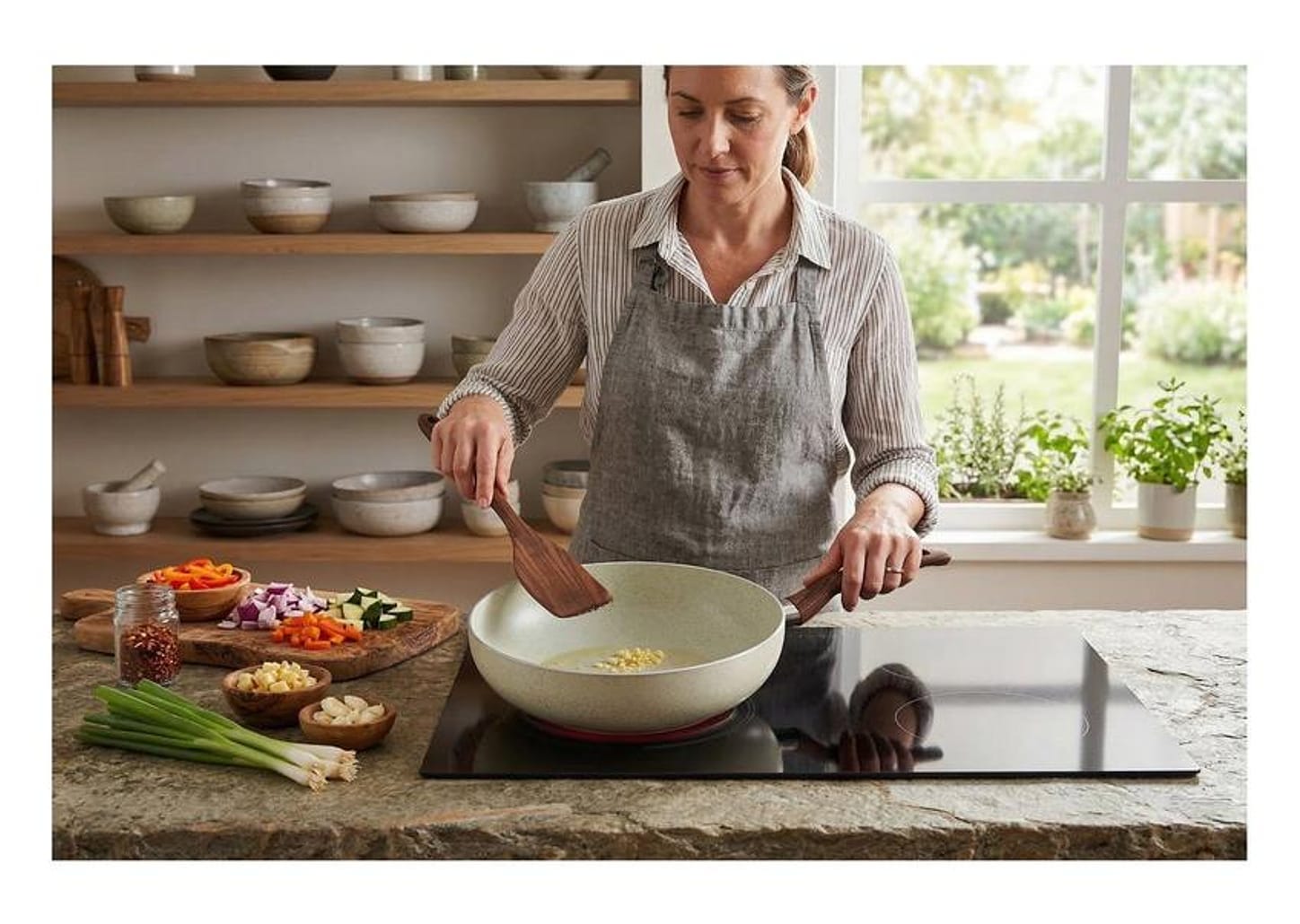 Panela Wok Multiflon de Alumínio Antiaderente Petra Bege 28cm