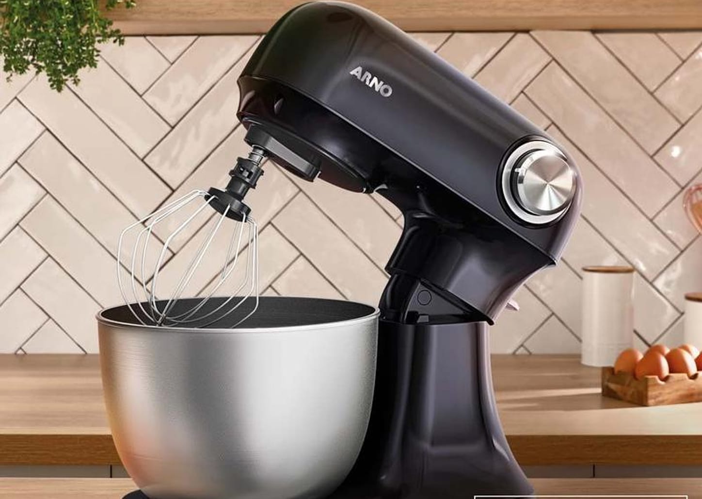 Batedeira Planetária Arno Inox e Preta 500W 12 Velocidades Tigela Inox 3,5L Bake Easy KM10 com 3 Batedores