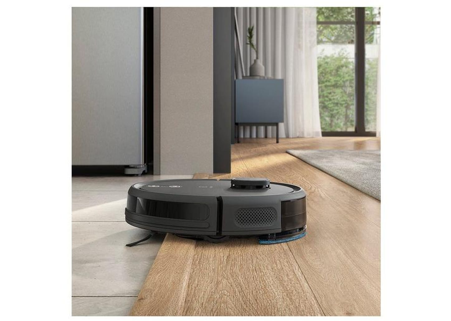 Robô Aspirador Limpa Piso Electrolux Experience ERB60 140W com Mapeamento Compatível com Alexa 3016AEG0002