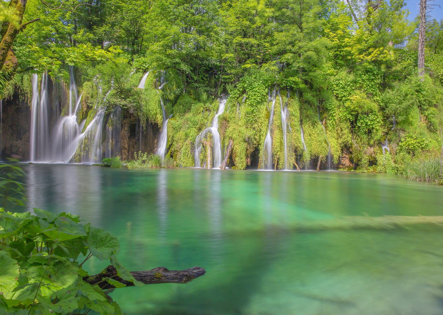 Passeio pelos Lagos em Plitvice