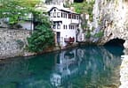 Passeio pelo monastério de Blagaj em Mostar