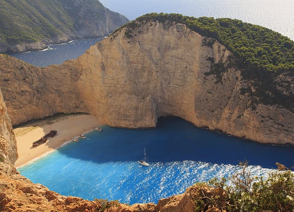 Navagio Beach barco - Casal
