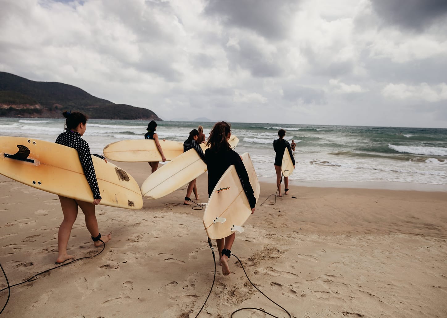 1h30 de aula de Surf - por pessoa